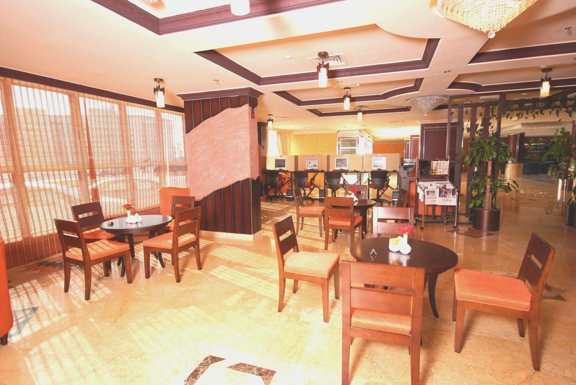 Al Bustan Hotel Şarja Dış mekan fotoğraf